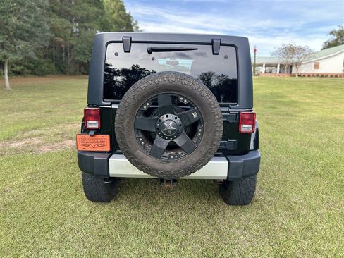 Used 2013 Jeep Wrangler Unlimited Sahara w/ Dual Top Group image 7