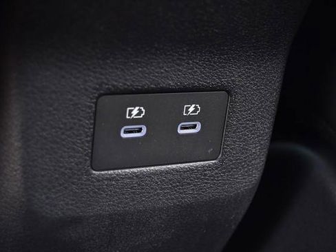 New 2025 Nissan Kicks SR image 27