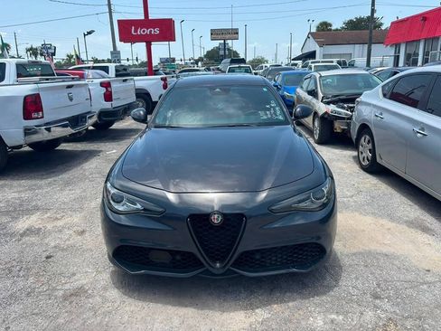 Used 2019 Alfa Romeo Giulia Ti Sport w/ Quick Order Package 22S Sport AWD/4WD image 1