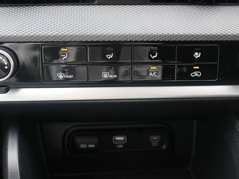 Certified 2024 Kia Sportage LX image 32