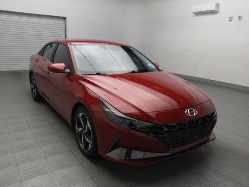 Used 2023 Hyundai Elantra Limited image 13