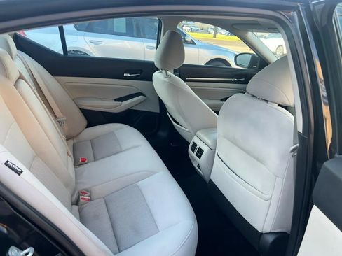 Used 2019 Nissan Altima 2.5 SV FWD image 26