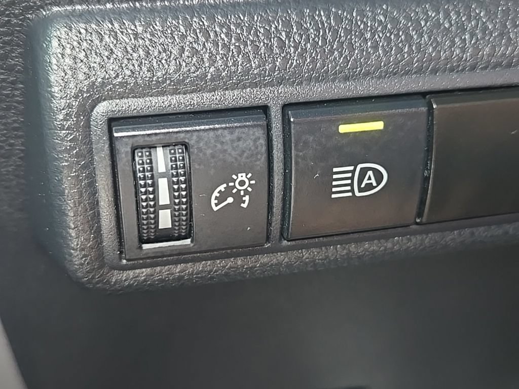 Used 2024 Toyota Corolla LE FWD image 14