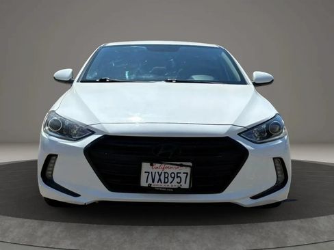 Used 2017 Hyundai Elantra SE w/ SE A/T Tech Package 03 FWD image 3