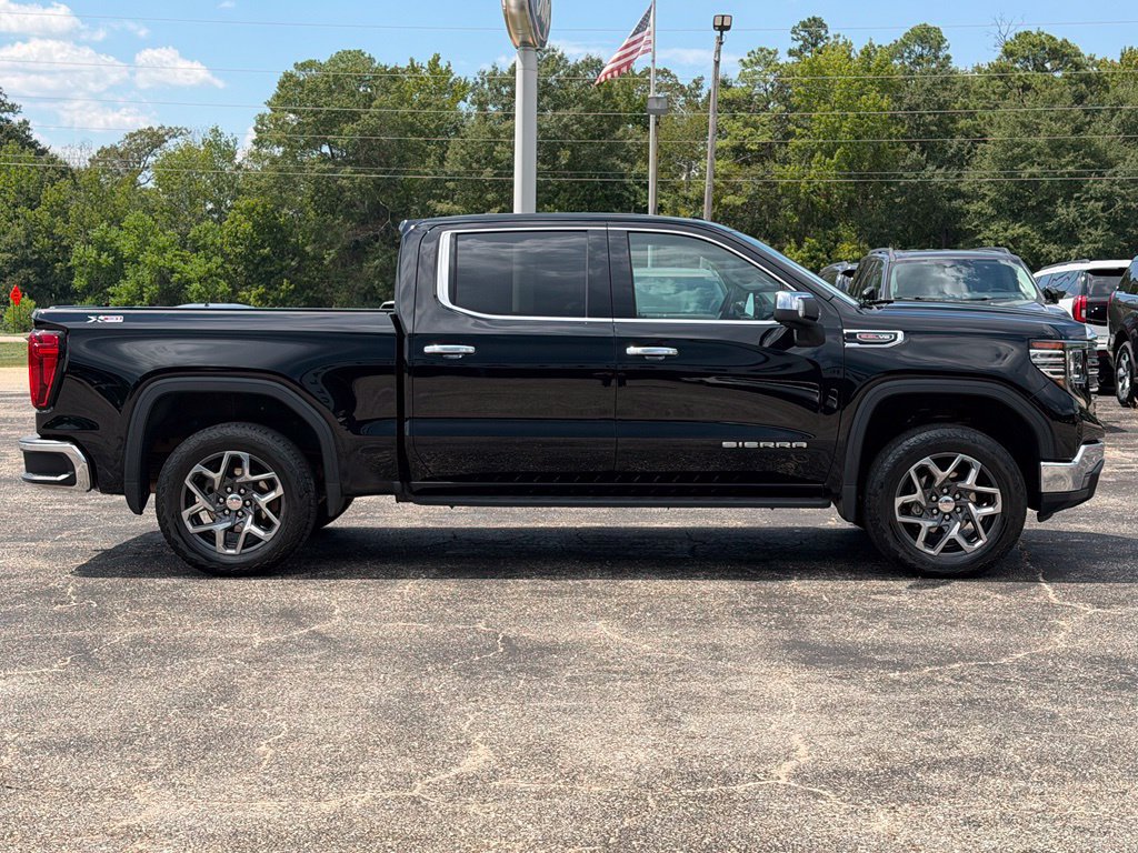 Used 2024 GMC Sierra 1500 SLT AWD/4WD image 2