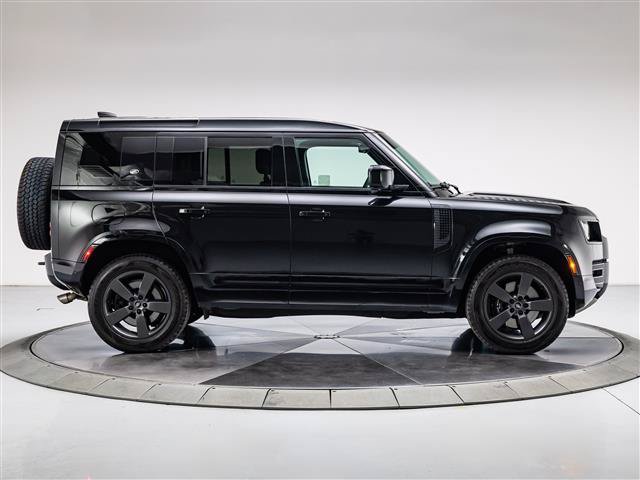 Used 2023 Land Rover Defender 110 V8 AWD/4WD image 9