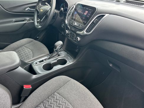 Used 2024 Chevrolet Equinox LT FWD image 16