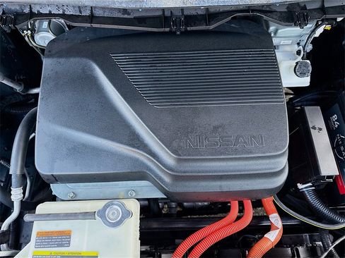 Used 2023 Nissan Leaf S image 28