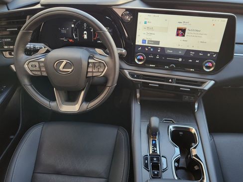 Used 2025 Lexus RX 350 FWD image 26