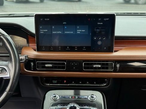 Used 2022 Lincoln Nautilus Reserve w/ Luxury Package image 25