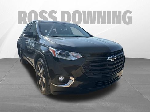 Used 2019 Chevrolet Traverse LT w/ LT Premium Package FWD image 3