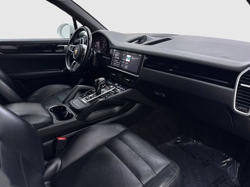 Used 2019 Porsche Cayenne AWD/4WD image 44