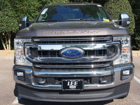 Certified 2021 Ford F250 XLT w/ XLT Premium Package AWD/4WD image 3
