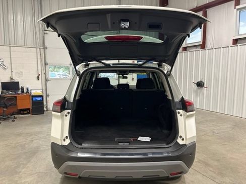 Used 2023 Nissan Rogue SV AWD/4WD image 19