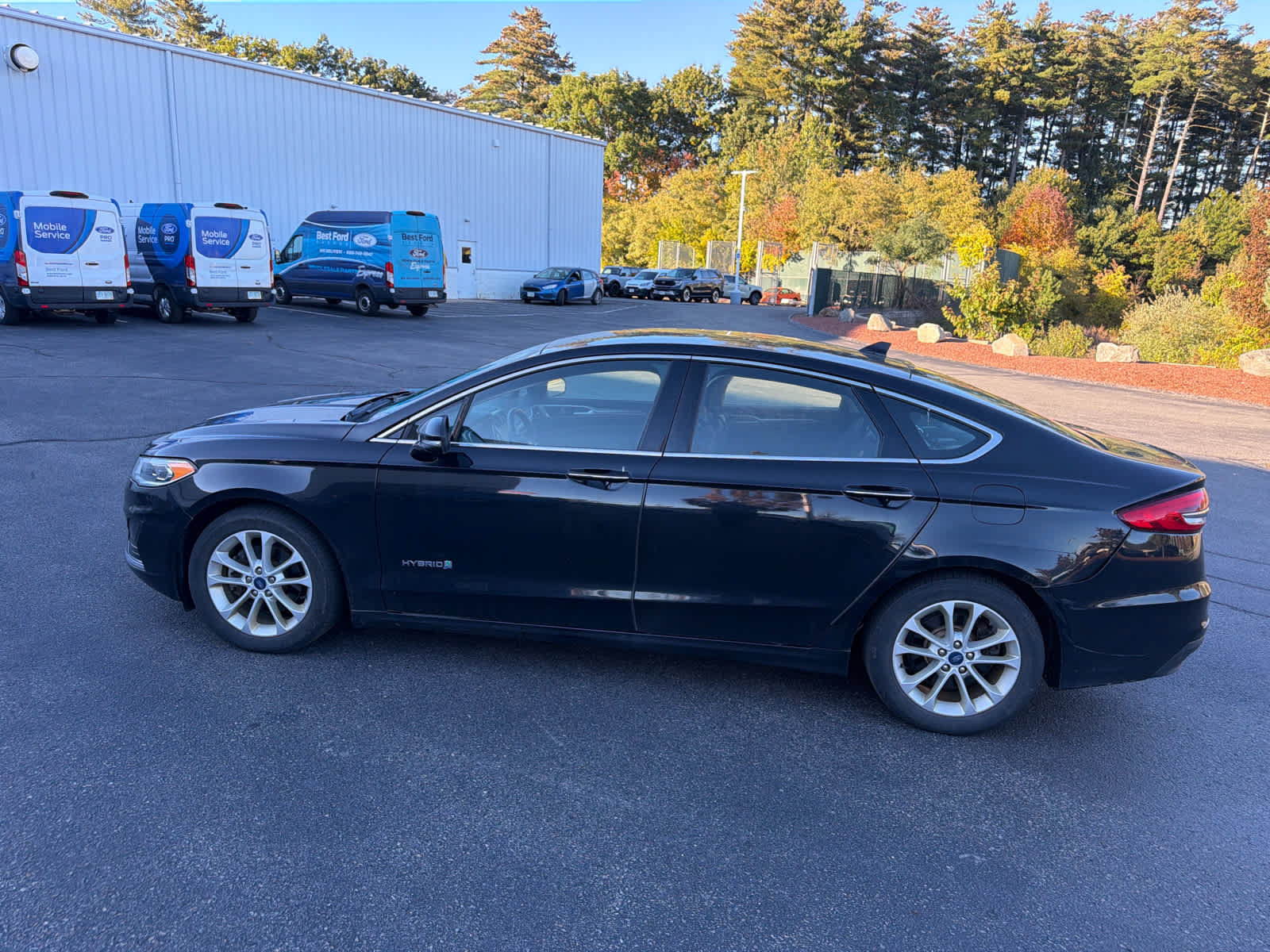 Used 2019 Ford Fusion SEL FWD image 9