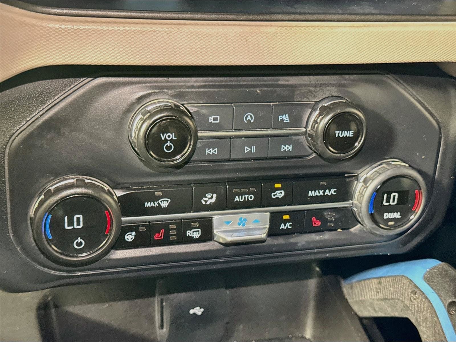 Used 2023 Ford Bronco Wildtrak AWD/4WD image 14