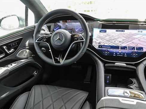 Used 2024 Mercedes-Benz EQS 580 4MATIC Sedan image 18