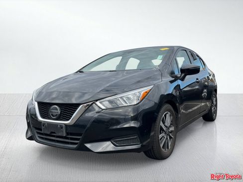 Used 2021 Nissan Versa SV FWD image 2
