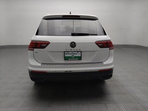 Used 2022 Volkswagen Tiguan SE w/ Panoramic Sunroof Package image 6