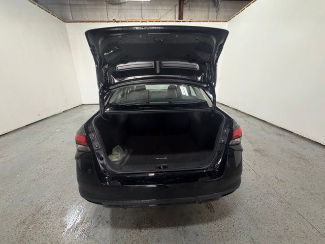 Used 2024 Nissan Versa SV FWD image 9