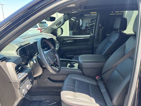 Used 2025 Chevrolet Suburban RST w/ Advanced Technology Package AWD/4WD image 16