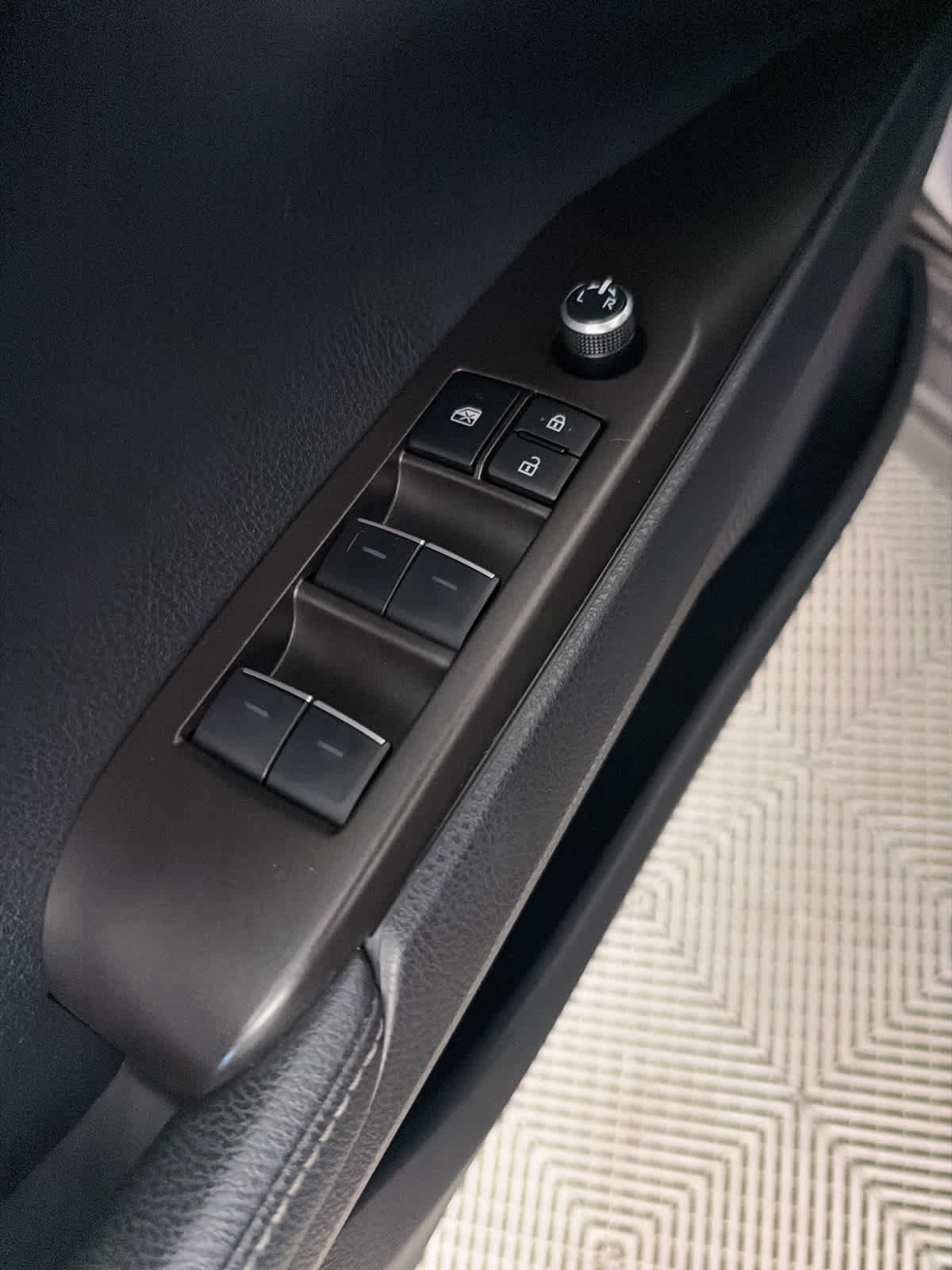 Used 2024 Toyota Camry XSE FWD image 23