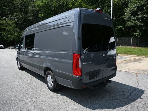 Used 2025 Mercedes-Benz Sprinter 2500 image 4
