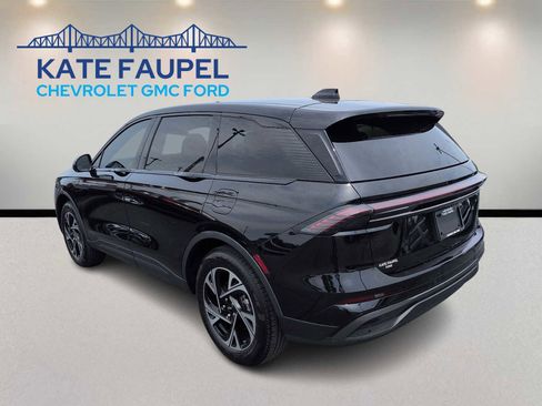 Used 2025 Lincoln Nautilus Premier w/ Jet Appearance Package AWD/4WD image 5