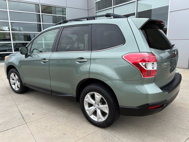 Used 2016 Subaru Forester 2.5i Limited AWD/4WD image 4