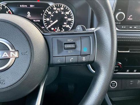 Certified 2023 Nissan Rogue SV image 24