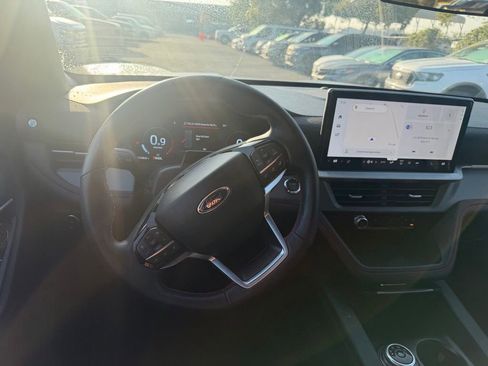 Used 2025 Ford Explorer ST-Line RWD image 5