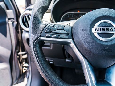 Used 2021 Nissan Versa SV FWD image 12