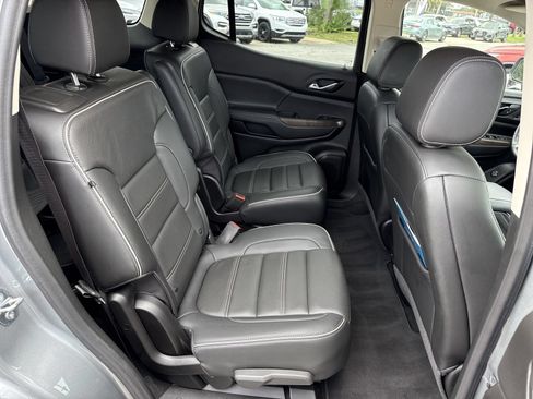 Used 2023 GMC Acadia Denali w/ Denali Ultimate Package FWD image 30