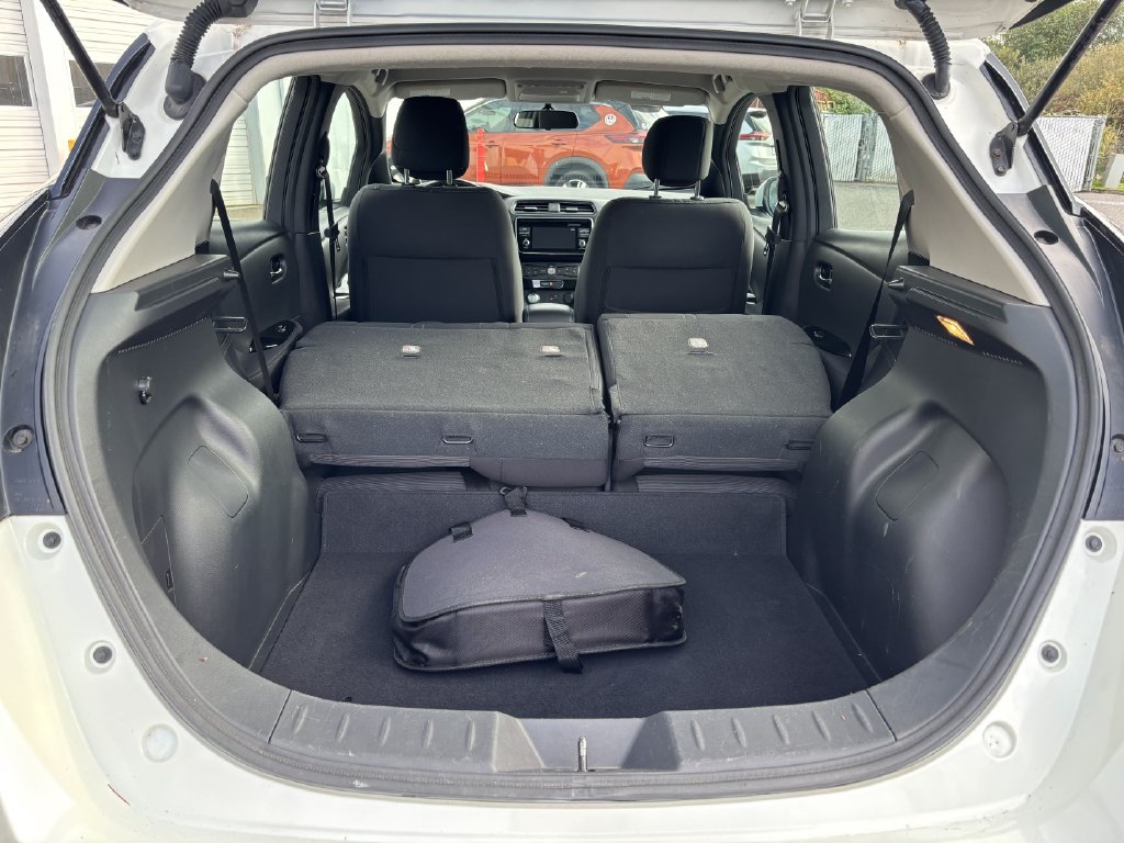 Used 2019 Nissan Leaf SV FWD image 27