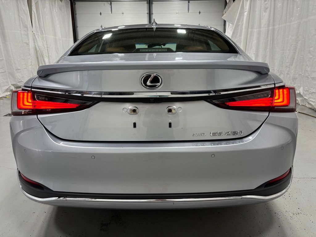 Used 2022 Lexus ES 250 w/ Premium Package AWD/4WD image 6