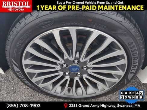 Used 2017 Ford Fusion SE w/ Fusion SE Technology Package image 12