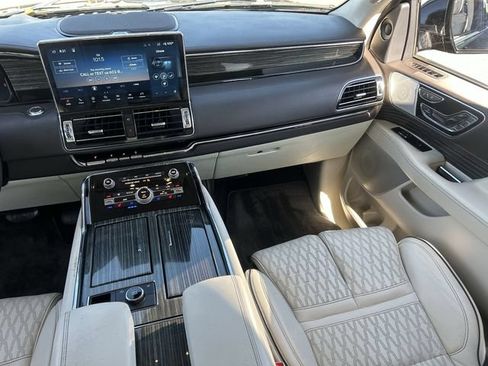Used 2023 Lincoln Navigator Black Label AWD/4WD image 18