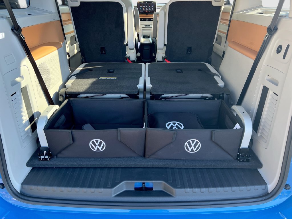 Used 2025 Volkswagen ID. Buzz 1st Edition AWD/4WD image 27