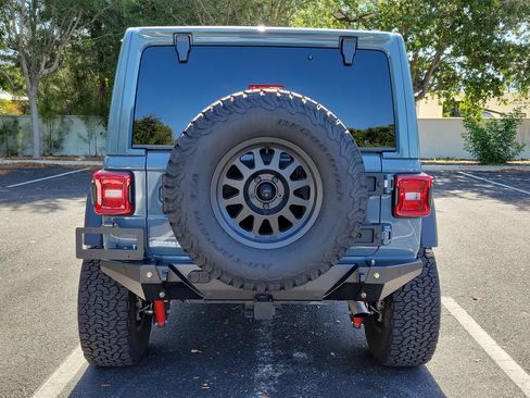 Used 2024 Jeep Wrangler Unlimited Rubicon AWD/4WD image 5