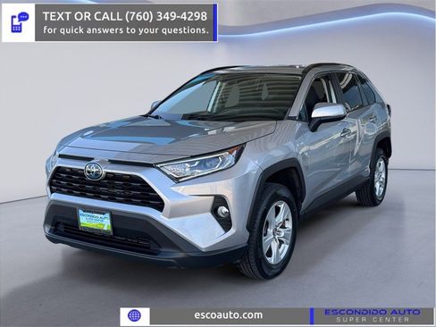 Used 2020 Toyota RAV4 XLE AWD/4WD image 1