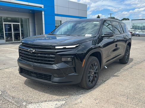 New 2026 Chevrolet Traverse LT w/ Midnight/Sport Edition AWD/4WD image 4