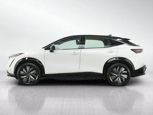 Used 2024 Nissan Ariya AWD image 2