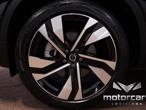 Used 2024 Volvo XC40 B5 Plus w/ Protection Package Premier AWD/4WD image 19