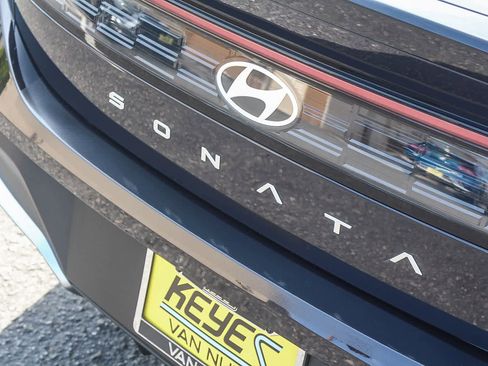 Certified 2025 Hyundai Sonata SE image 9