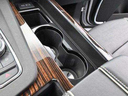 Used 2023 Cadillac Escalade Premium Luxury AWD/4WD image 20