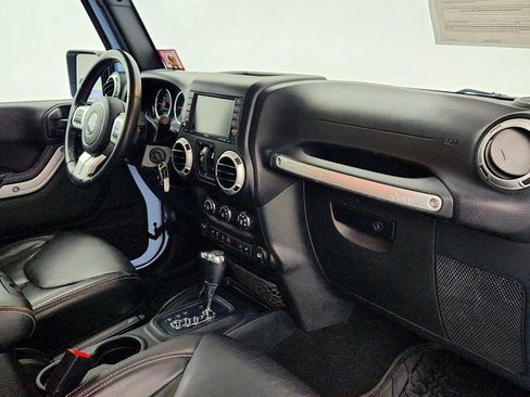 Used 2017 Jeep Wrangler Unlimited Sahara w/ Quick Order Package 24E Chief image 24