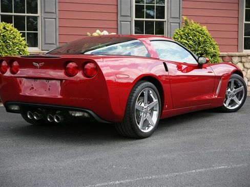 Used 2008 Chevrolet Corvette Coupe w/ Preferred Equipment Group RWD image 6