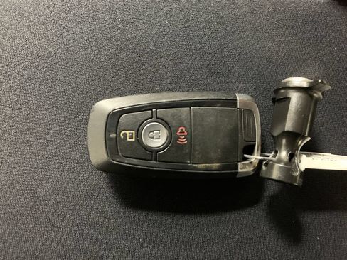 Used 2022 Ford Bronco 2-Door AWD/4WD image 29