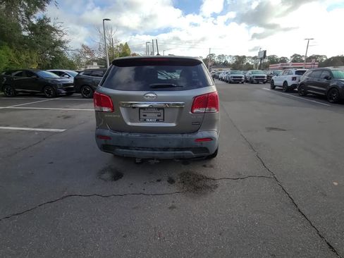 Used 2011 Kia Sorento EX w/ Limited Pkg image 22