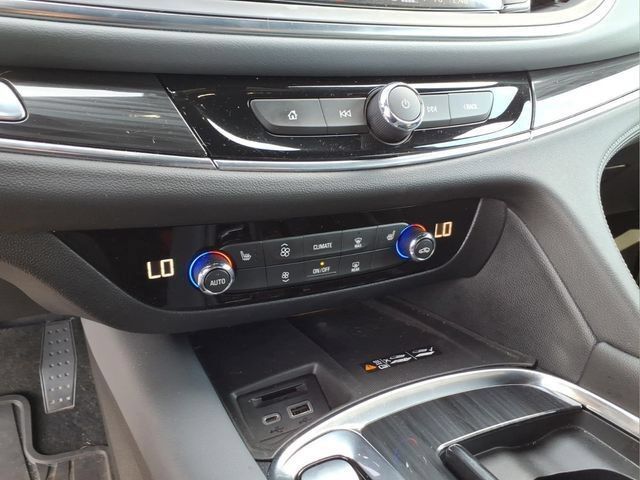 Used 2024 Buick Enclave Essence w/ Sport Touring Edition FWD image 23